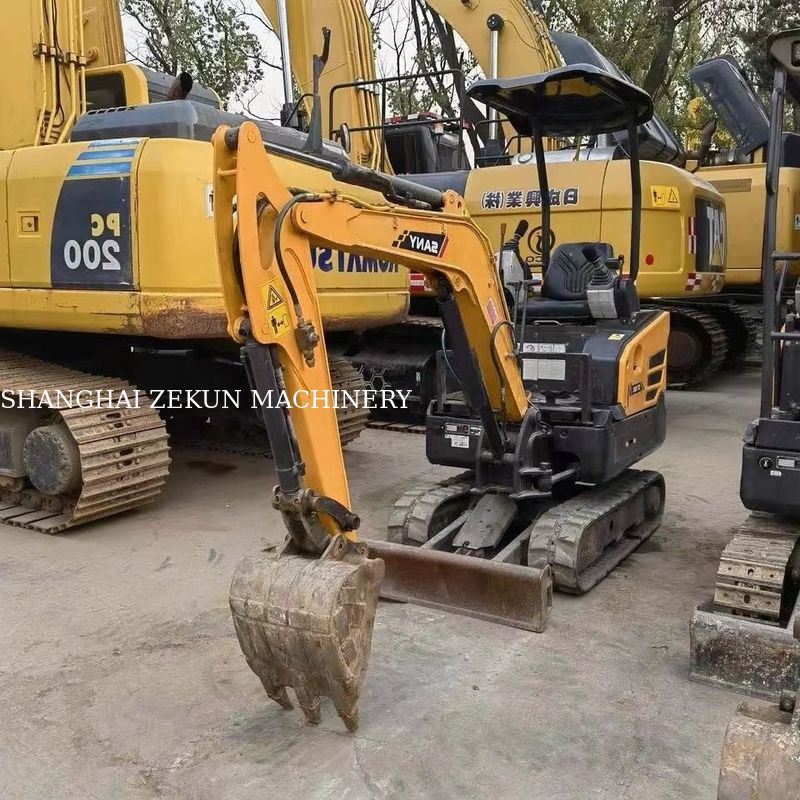 10.3KW Sany SY16C 1.6Ton Mini Excavator avec pneu en caoutchouc et pompe hydraulique d'origine