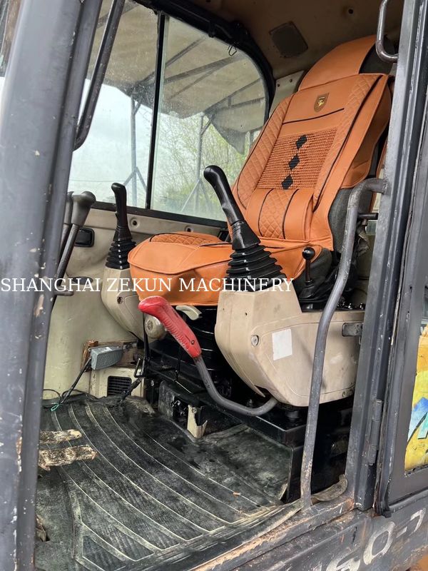 Excavateur mini d'occasion de 2010 EX60 38.1kw avec soupape hydraulique originale