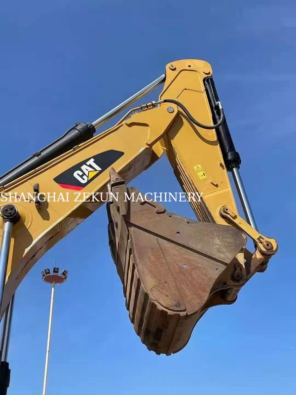 Excavateur à rouleaux Cat 390F avec moteur Cat 390 KW