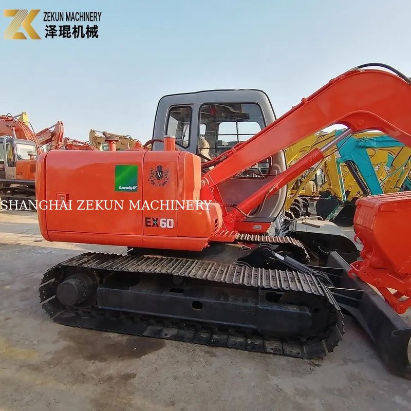 2018 Originale utilisée Hitachi EX60 Excavator Crawler Machine EX60-5 avec soupape hydraulique