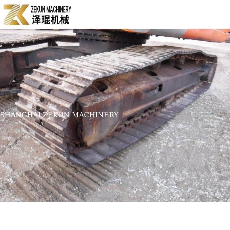 Cylindre hydraulique d'origine utilisé dans la pelle Hitachi Zaxis 200 avec moteur CC-6BG1T