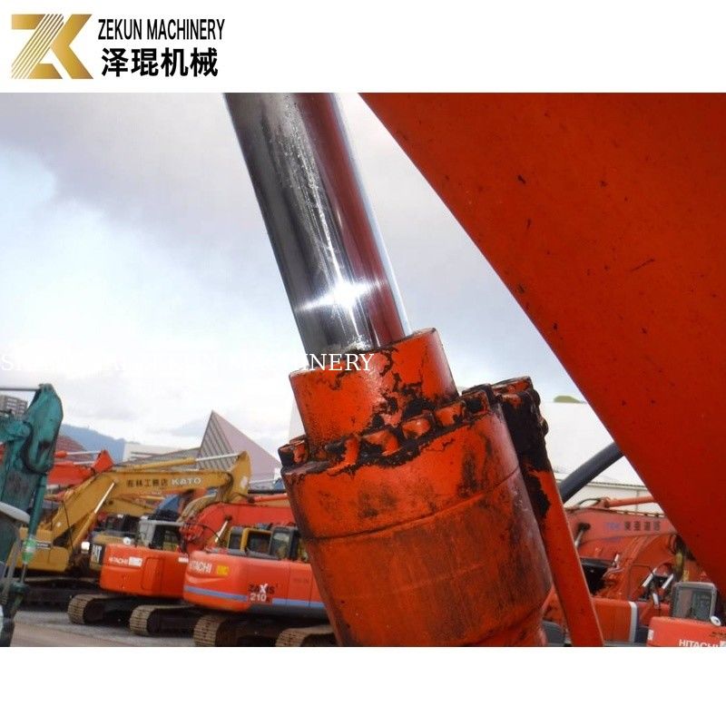 Cylindre hydraulique d'origine utilisé dans la pelle Hitachi Zaxis 200 avec moteur CC-6BG1T