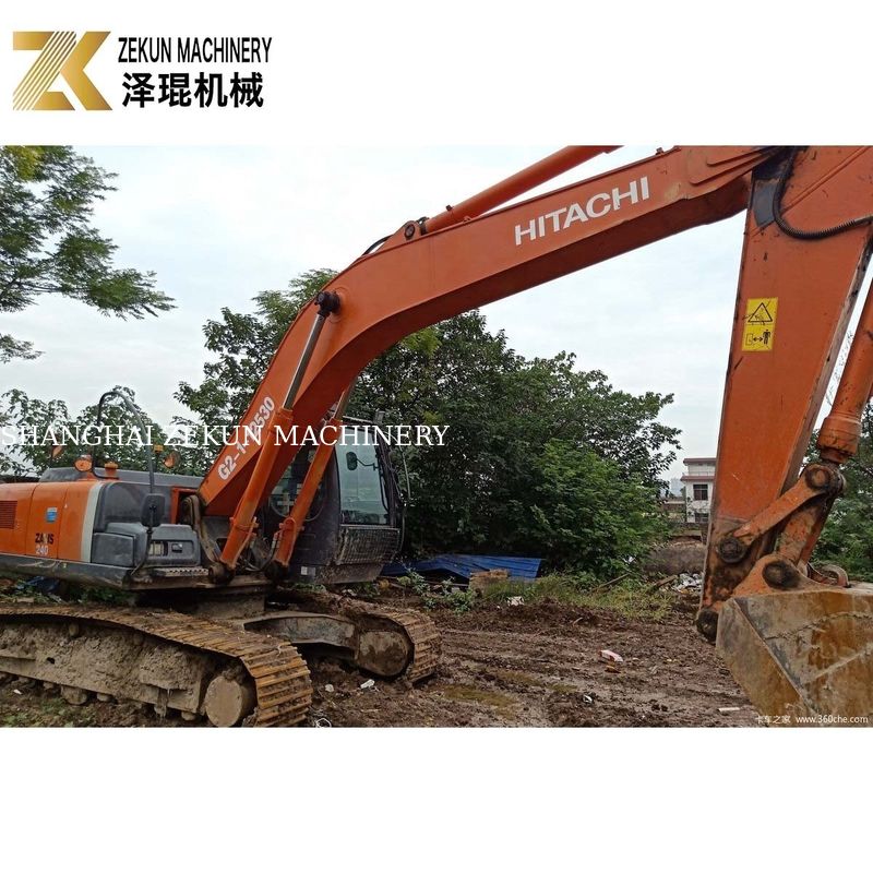 Champ de construction 24 tonnes d'excavatrice utilisée Hitachi 240 ZX240 ZX240-3G Année 2016