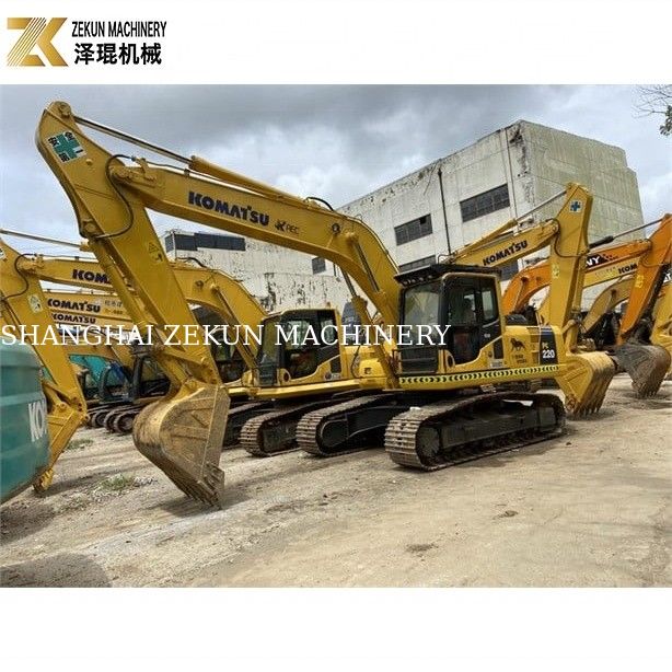 Excavatrice utilisée Komatsu PC 220 PC220-8 avec moteur japonais authentifié