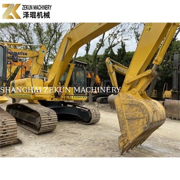Excavatrice utilisée Komatsu PC 220 PC220-8 avec moteur japonais authentifié