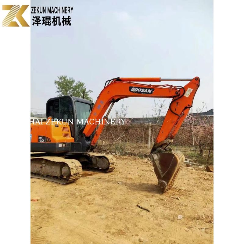 Excavatrice utilisée Doosan DX60-7 DX60-9 6T de Corée