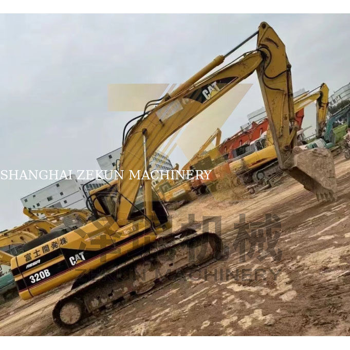 Cat 320 Excavateur à chenille d'occasion Pièces originales et chaîne de traces Année 2015