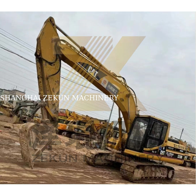 Cat 320 Excavateur à chenille d'occasion Pièces originales et chaîne de traces Année 2015