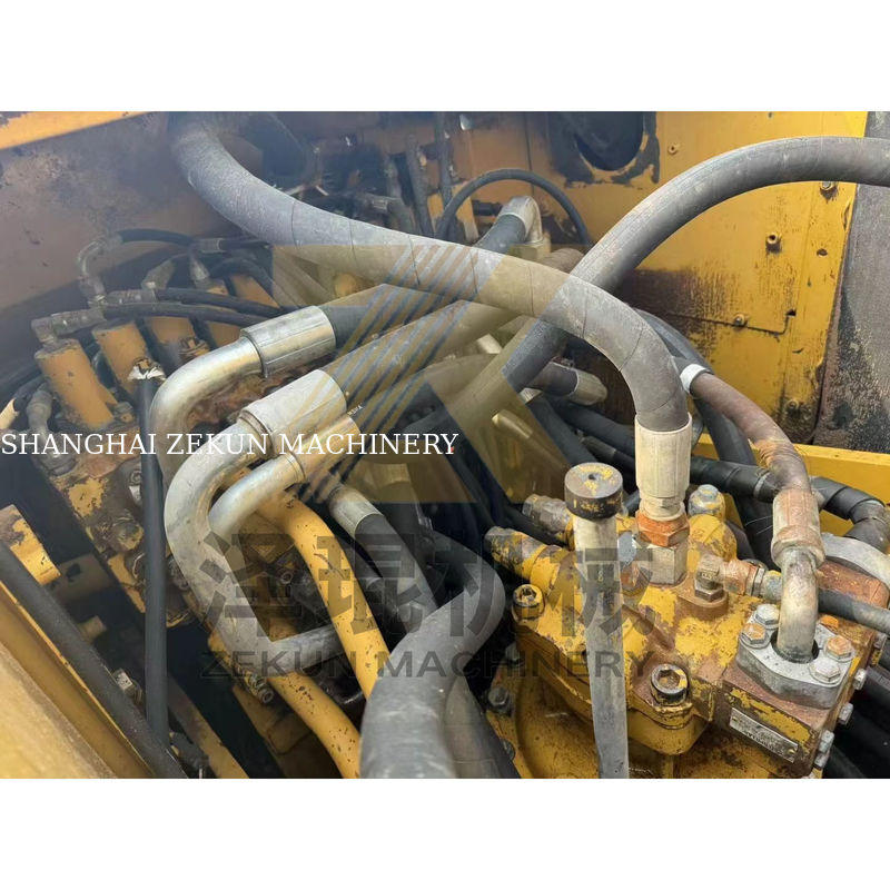 Excavateur Cat 320D d'occasion au Japon avec 20000 kg de poids de la machine en bon état