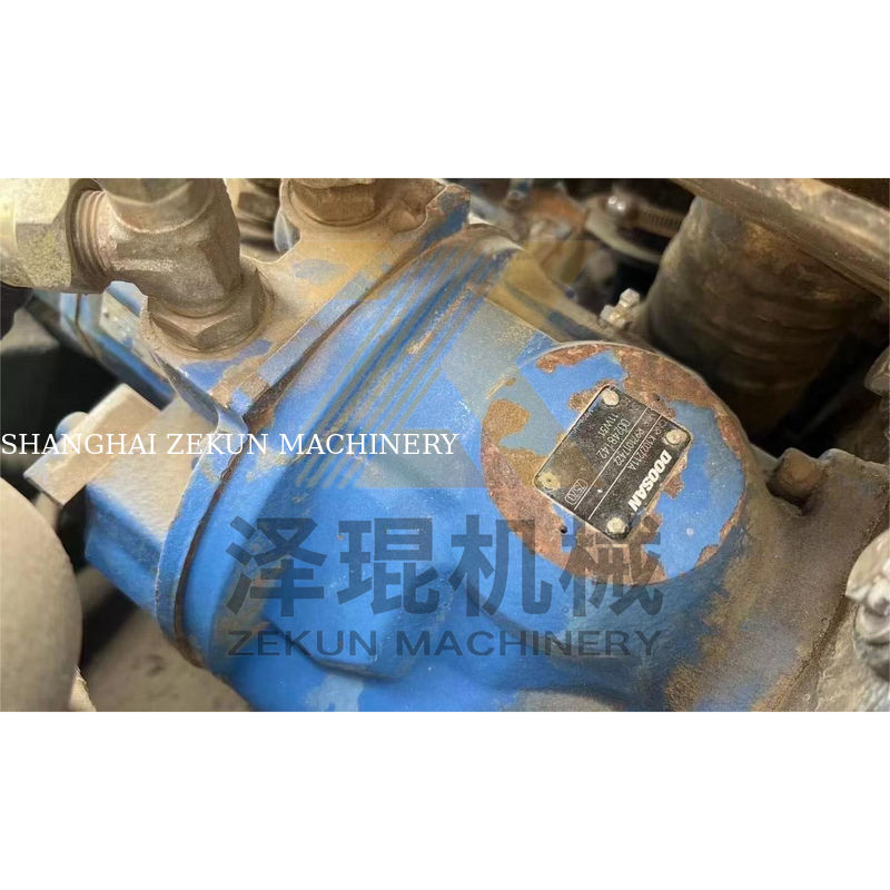 Excavateur Doosan DH60-7 d'occasion 2015 en bon état Poids de la machine 5500 KG
