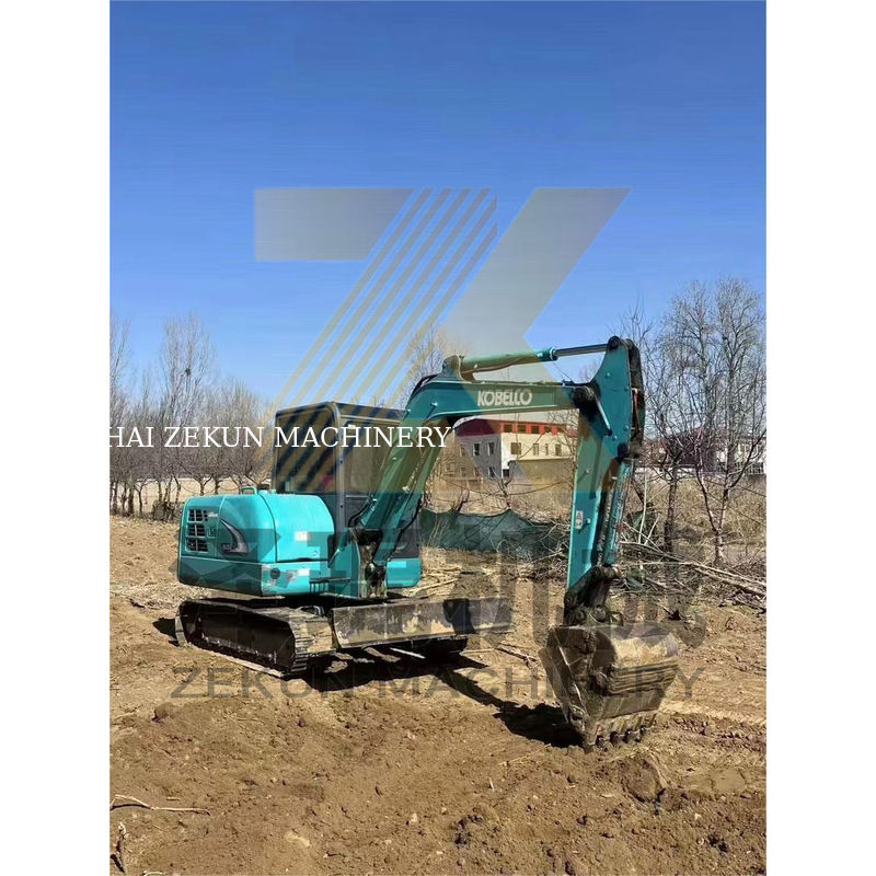 6 tonnes utilisées Kobelco SK60-3/5/8/10 mini-pelée avec moteur Yanmar en bon état