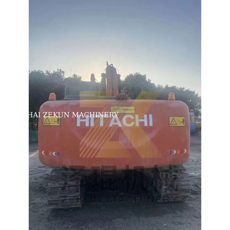 Hitachi ZX200-5G Excavator d'occasion du Japon avec 20 tonnes de poids de fonctionnement et cylindre