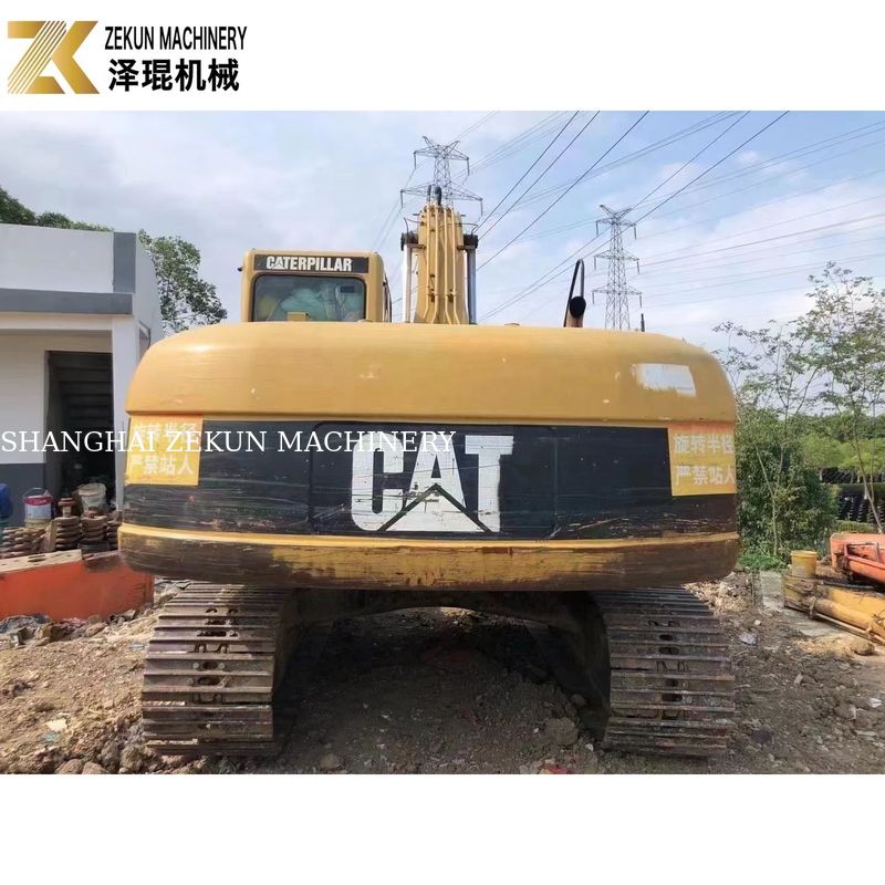 Expérience d'excavation supérieure avec la pelle CAT 320 et sa pompe hydraulique CAT