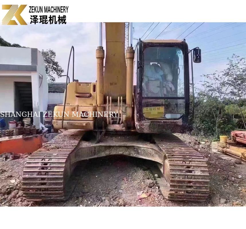 Expérience d'excavation supérieure avec la pelle CAT 320 et sa pompe hydraulique CAT