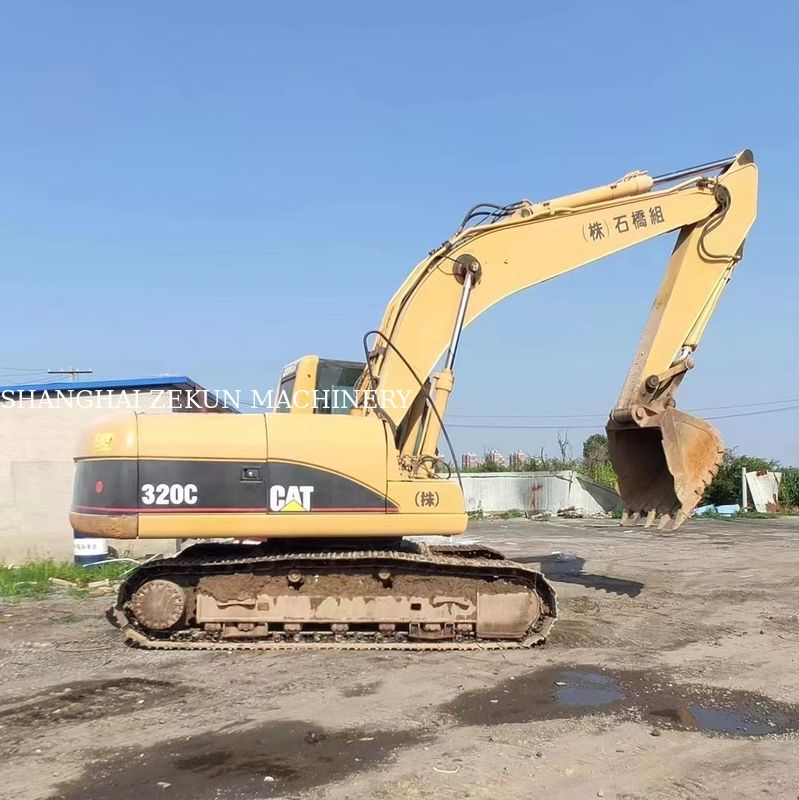 Système entièrement hydraulique utilisé CAT320C Excavateur haute puissance de creusement pour votre entreprise
