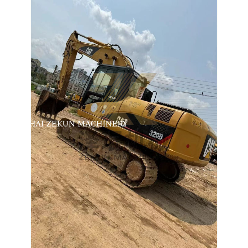 2015 Année de seconde main Shantui Kato Excavator 320D à Shanghai Autre pompe hydraulique