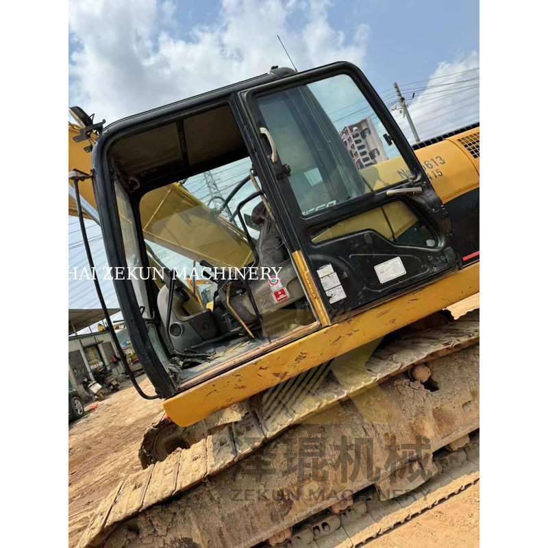 2015 Année de seconde main Shantui Kato Excavator 320D à Shanghai Autre pompe hydraulique