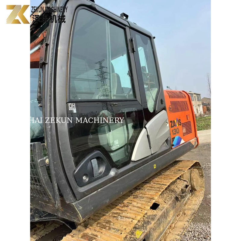 Excavateur Hitachi ZX 130-5A Benne avec moteur d'origine et temps de travail réduit