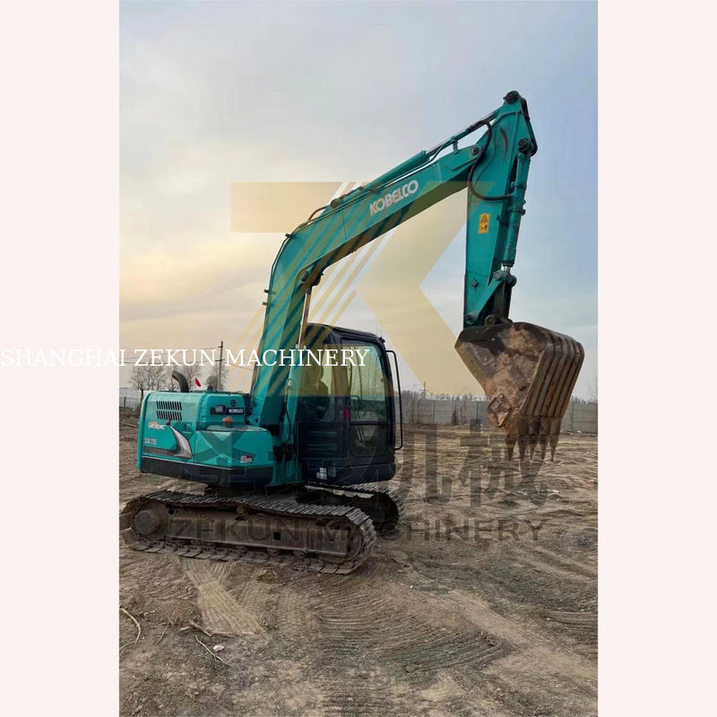 Excavateur KOBELCO SK75-8 d'occasion en excellent état à vendre à Shanghai