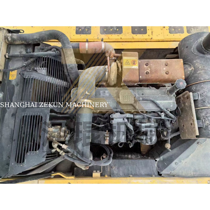 Une excavatrice Komatsu PC360-8M0 d'occasion de 1,8 m3 5300 heures à vendre