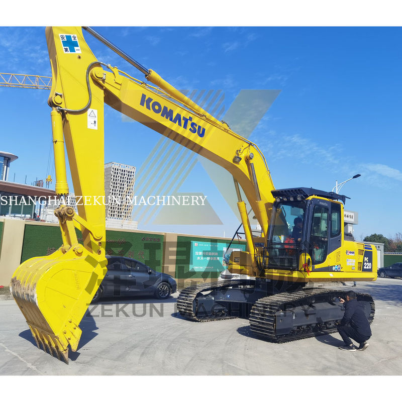 Une bonne affaire sur Komatsu PC220-22TON Excavateur avec 1170 heures de travail Ne manquez pas