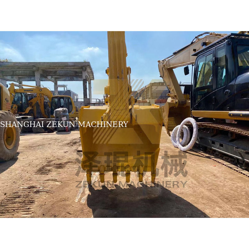 Une bonne affaire sur Komatsu PC220-22TON Excavateur avec 1170 heures de travail Ne manquez pas