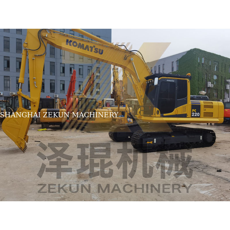 Excavatrice utilisée de 22 tonnes Komatsu 220 PC220 d'une capacité de seau de 1 M3 et de 1050 heures de travail
