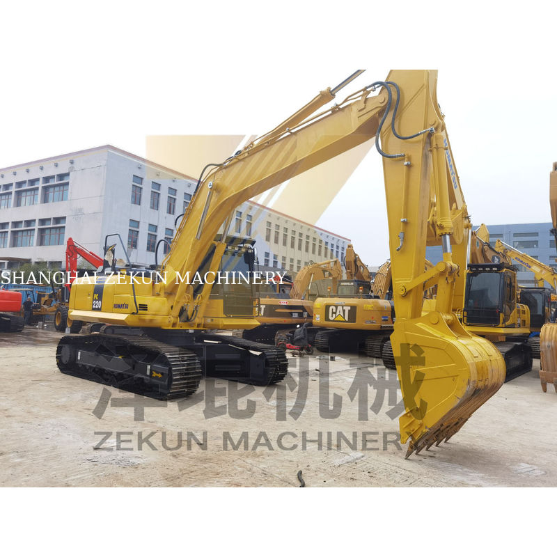 Excavatrice utilisée de 22 tonnes Komatsu 220 PC220 d'une capacité de seau de 1 M3 et de 1050 heures de travail