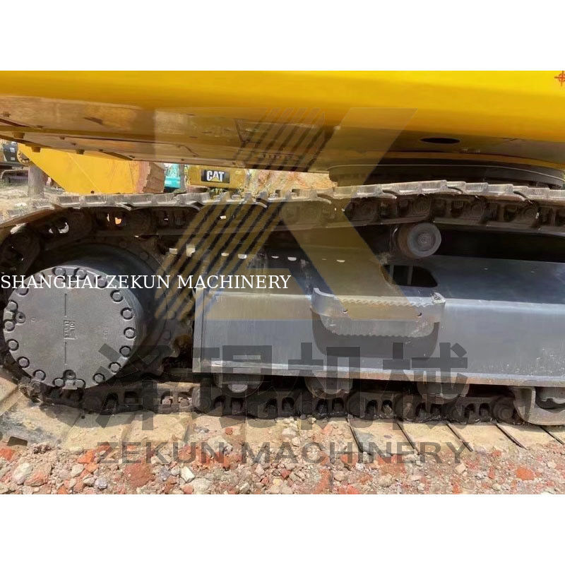 Utilisée Komatsu PC200-8 PC200 Excavator Machine de déplacement de terre avec une capacité de seau de 0,8m3