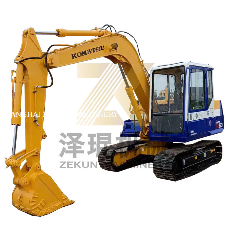 Excavateur Komatsu PC60-5 d'occasion en bon état avec autre cylindre hydraulique et en 2022