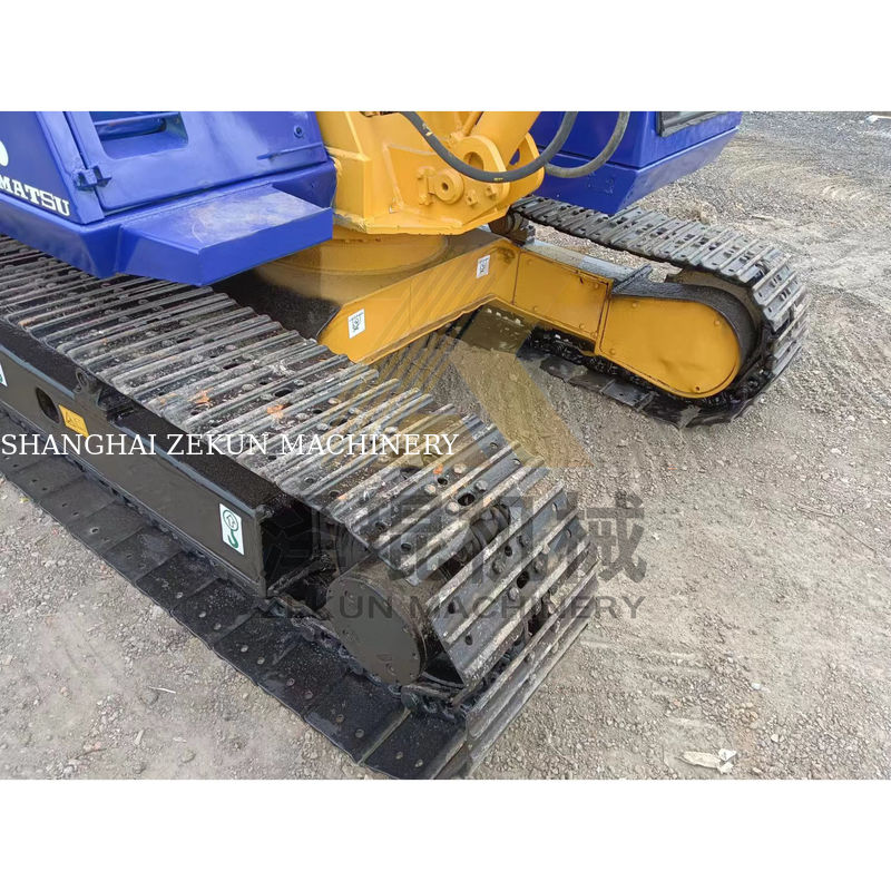 Excavateur Komatsu PC60-5 d'occasion en bon état avec autre cylindre hydraulique et en 2022