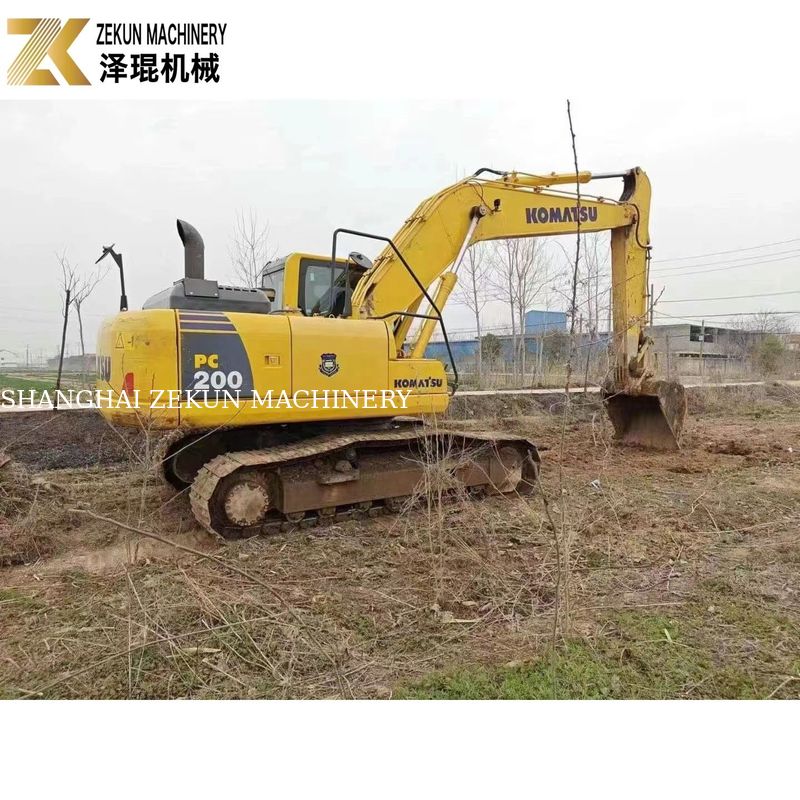 Utilisé Komatsu PC200-8MO Excavateur à rampe 2001-4000 heures Taille moyenne