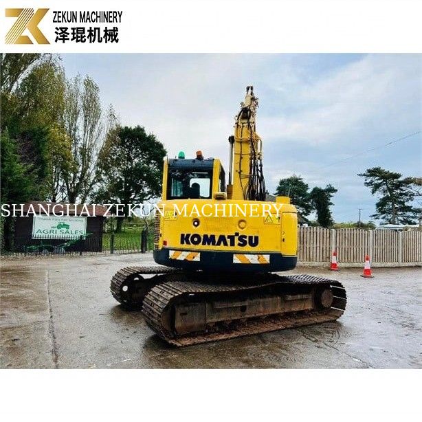 KOMATSU PC 138 US 8 Excavateur Conditions de travail robustes