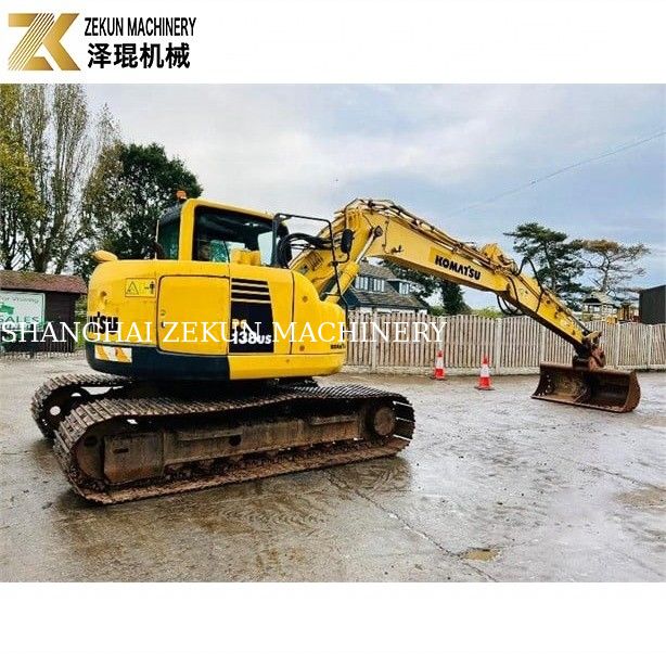KOMATSU PC 138 US 8 Excavateur Conditions de travail robustes