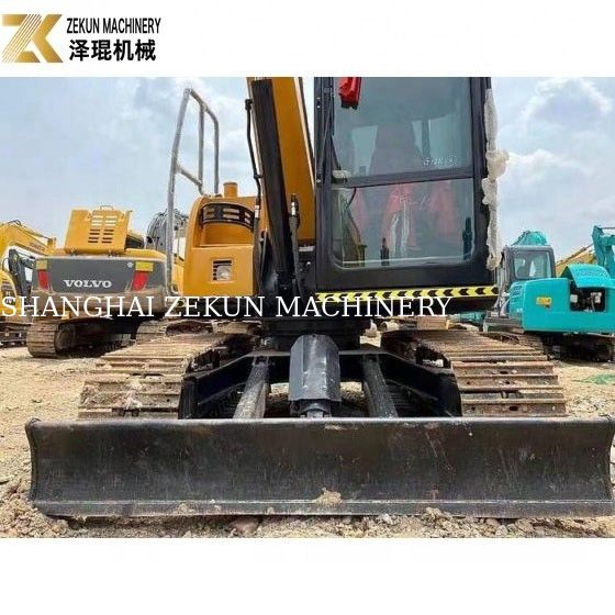 Excavateur Sany SY75 d'occasion avec une capacité de seau de 0,28 m3 et 2001-4000 heures de travail