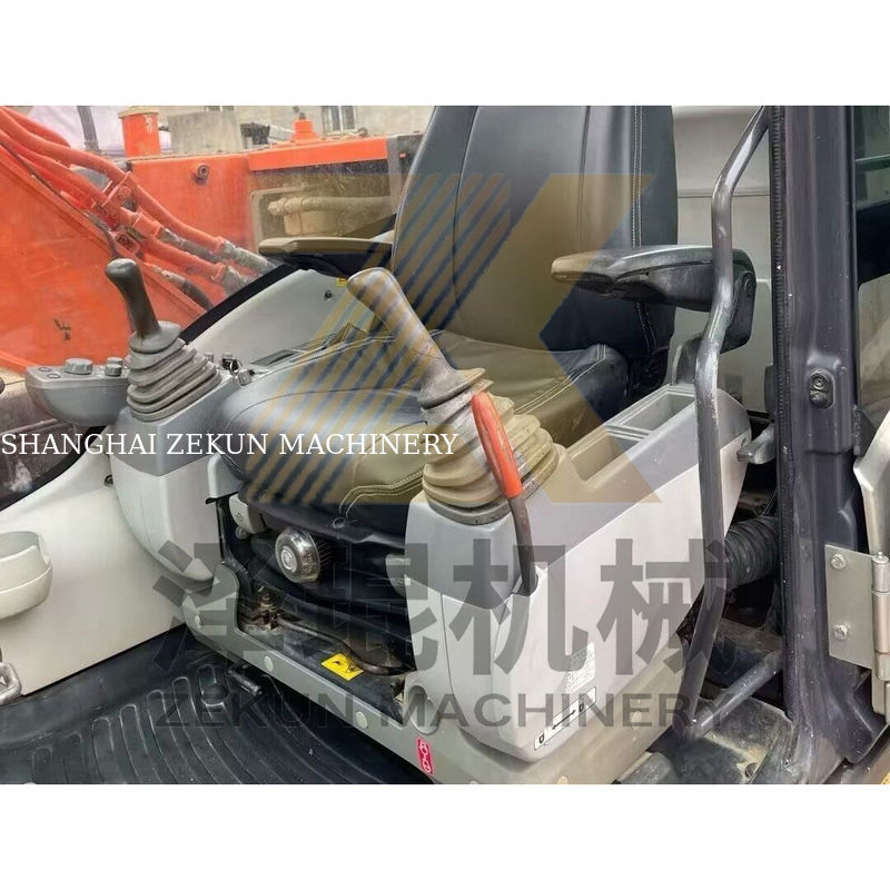 Vente directe au Japon Excavateur ZX130-5A d'occasion avec de faibles heures et une capacité de seau de 0,52 m3