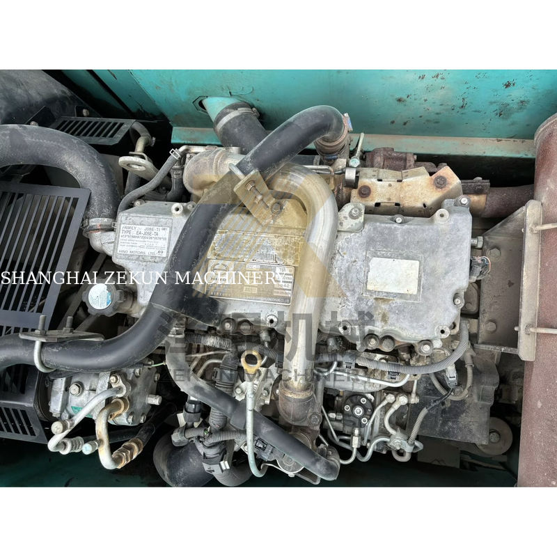 En bon état utilisée Kobelco SK210-8 Excavator Machine 21 TON à Shanghai avec 2020 HINO Année et moteur