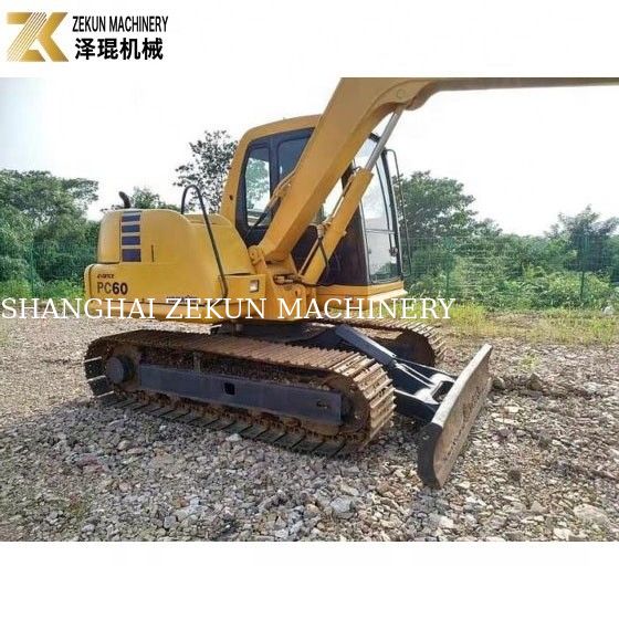 Excavateur Komatsu PC60-7 d'occasion originaire du Japon 2 tonnes Poids de fonctionnement Mini-excavateur d'occasion