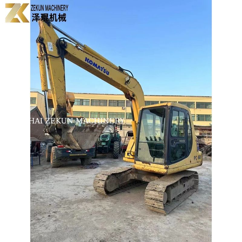 Excavateur à rouleaux de type mobile de 6 tonnes utilisé au Japon