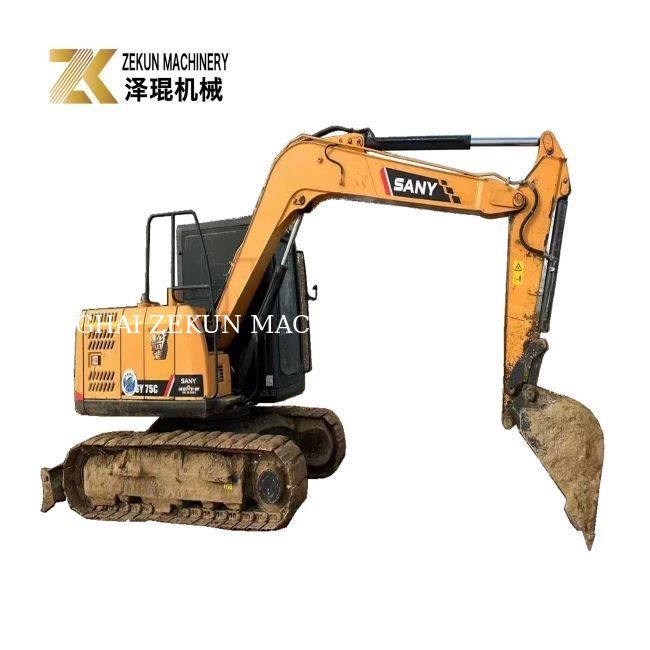 Excavateurs SANY 75C utilisés avec et heures de travail 2001-4000 Poids de la machine seulement 7500 KG