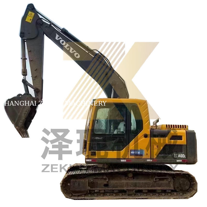 Excavatrice Volvo EC140 utilisée avec en par Autres vannes hydrauliques