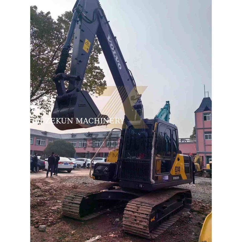 Autres pompes hydrauliques EC140 Excavateur en bon état et avec 15870 kg de poids de la machine