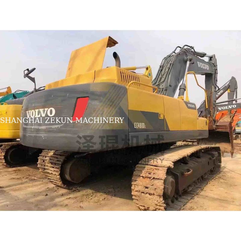 Excavateur Volvo Ec480dl d'occasion de 4600 heures de travail et autre cylindre hydraulique