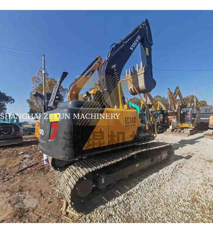 Excavateur Volvo EC140DL utilisé Bien entretenu Moteur D3.8E 14 tonnes Poids de fonctionnement