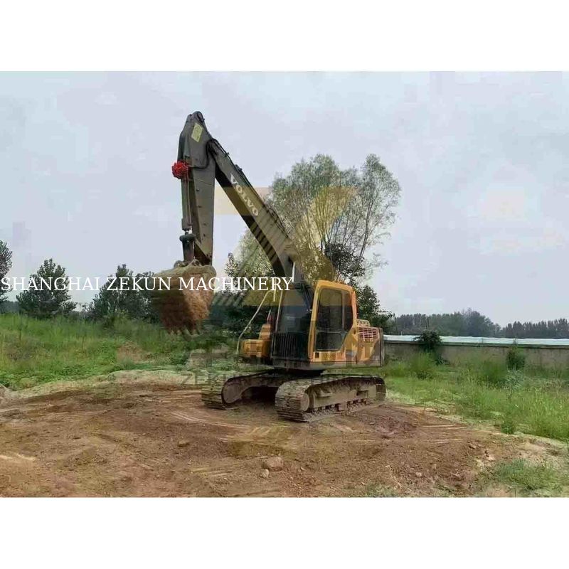 Volvo EC140DL Excavateur d'occasion de 14 tonnes avec un temps de travail réduit et un cylindre hydraulique durable