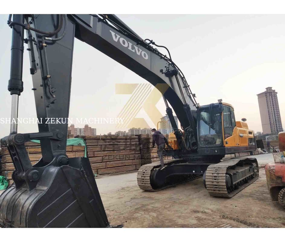 Excavateur VOLVO EC480DL utilisé 270KW Puissance et 1,77 3,8 m3 Capacité de seau