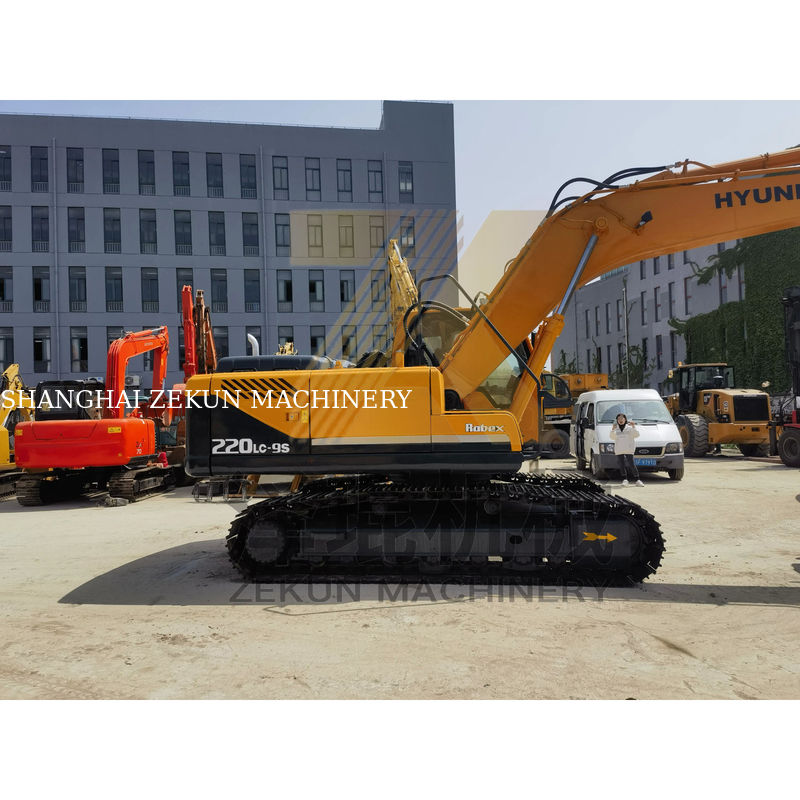 Excavateur Hyundai 220 220-9 d'origine coréenne d'occasion de 2019 avec une masse opérationnelle de 22 tonnes
