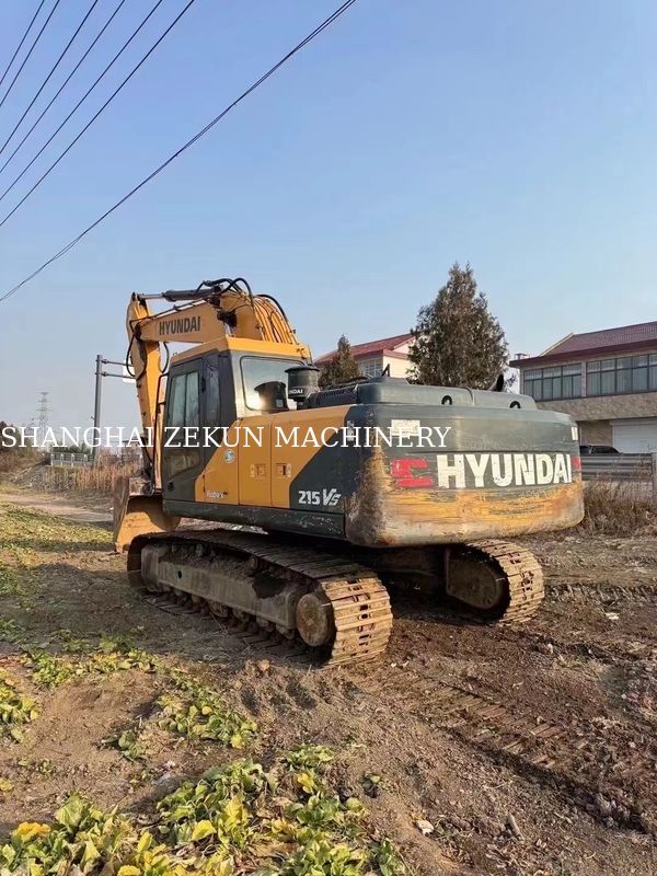 Excavateur 2018 R215VS 3 800 heures de travail Parfait pour les travaux lourds