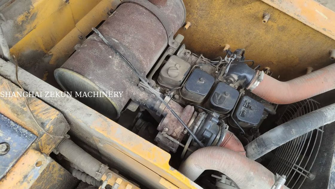 2015 Hyundai R150-9 Excavator avec marteau et 5 300 heures de travail augmenter la productivité