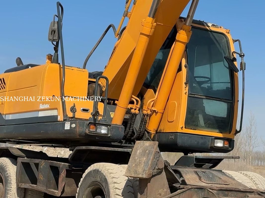 Excavateur à roues de 21 tonnes Hyundai R210W-9 2014 Parfait pour les projets de construction
